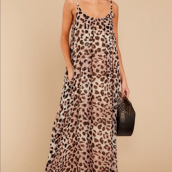 Aura Dresses & Skirts - Aura leopard maxi dress w/pockets M